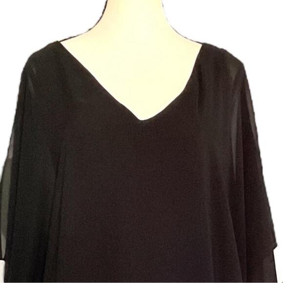 COLEBROOKE by Windsmore black & white chiffon colour block flowy top. - Picture 7 of 12